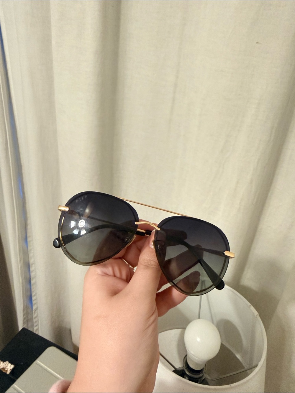 Diff Eyewear Gold Frame Black Gradient Aviator Sunglasses